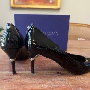 Stuart Weitzman Black Patent Sandy Heel in black